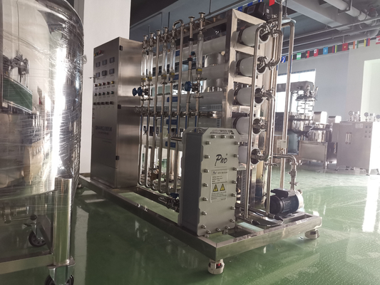 1000LPH SS Reverse Osmosis Water Treatment Anti Corrosive Cosmetic Product Making Equipment